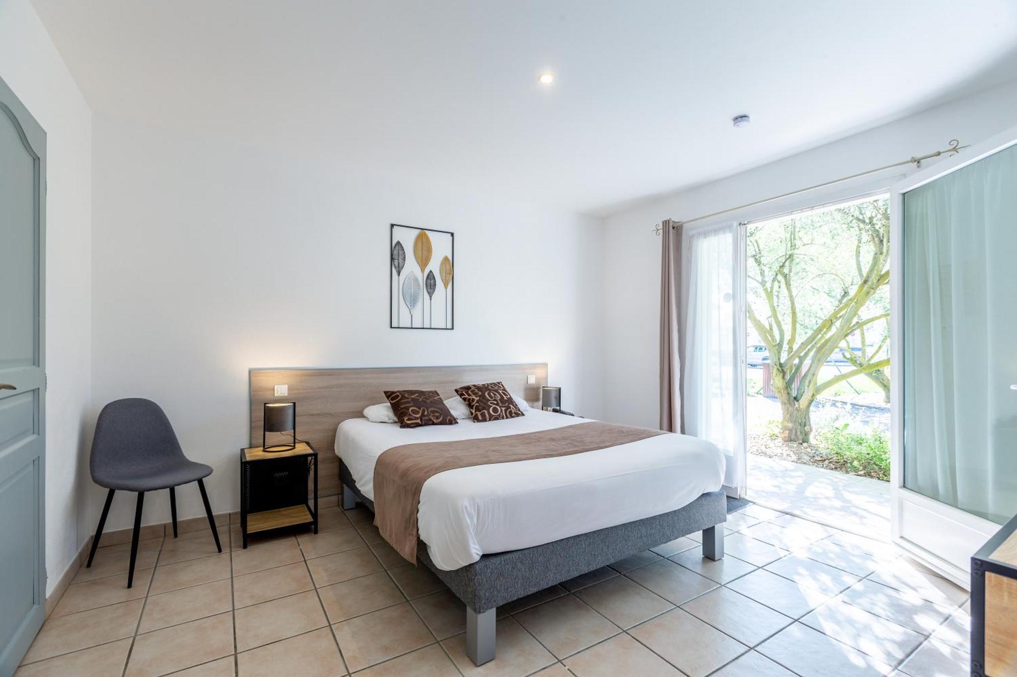 Logis Hotel L'Oliveraie Cognac Kültér fotó